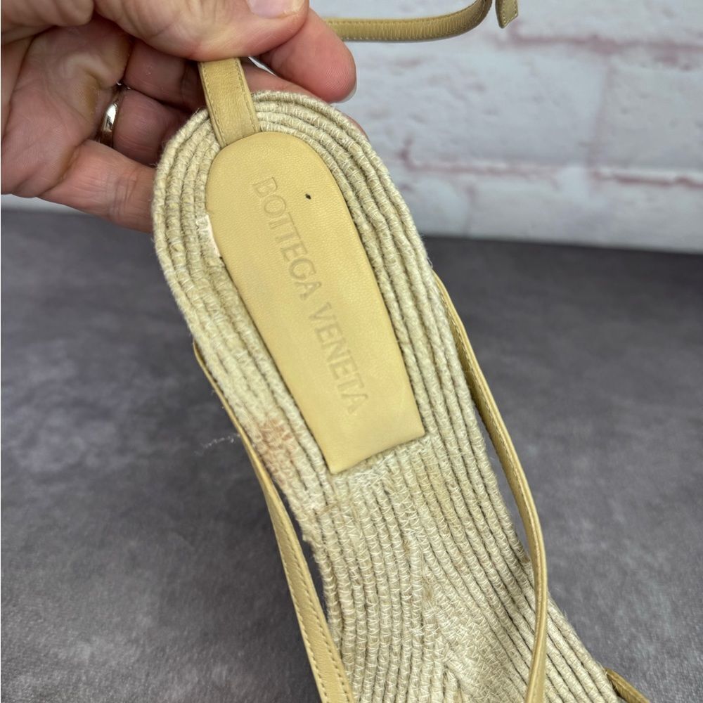 BOTTEGA VENETA - Leather/Jute Strappy Sandals - Size 38 - Picture 12 of 16